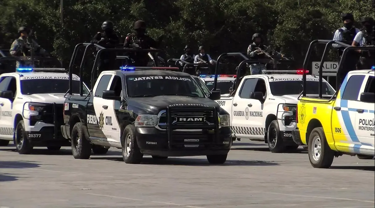 Patrullas y operativo policial tras robo millonario a joyería en Guadalupe, Nuevo León.