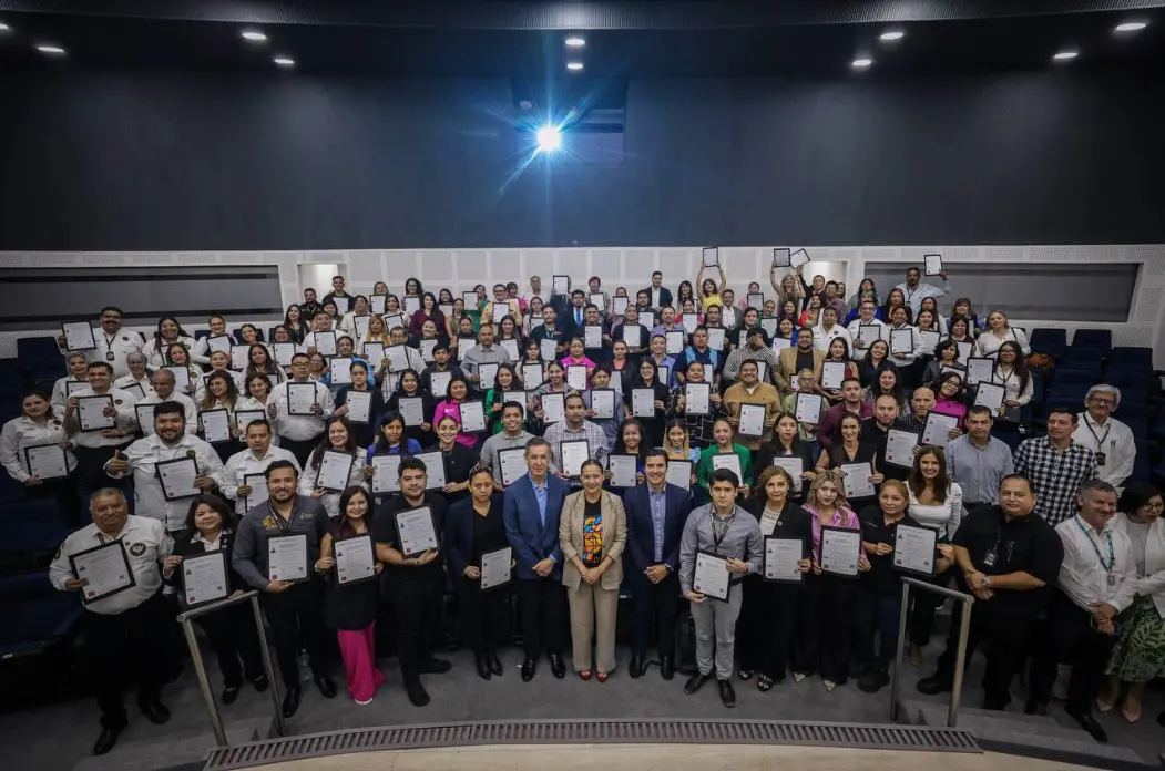 Funcionarios de Monterrey obtienen certificación nacional en Mediación y Conciliación.